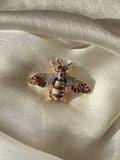 Bee pin