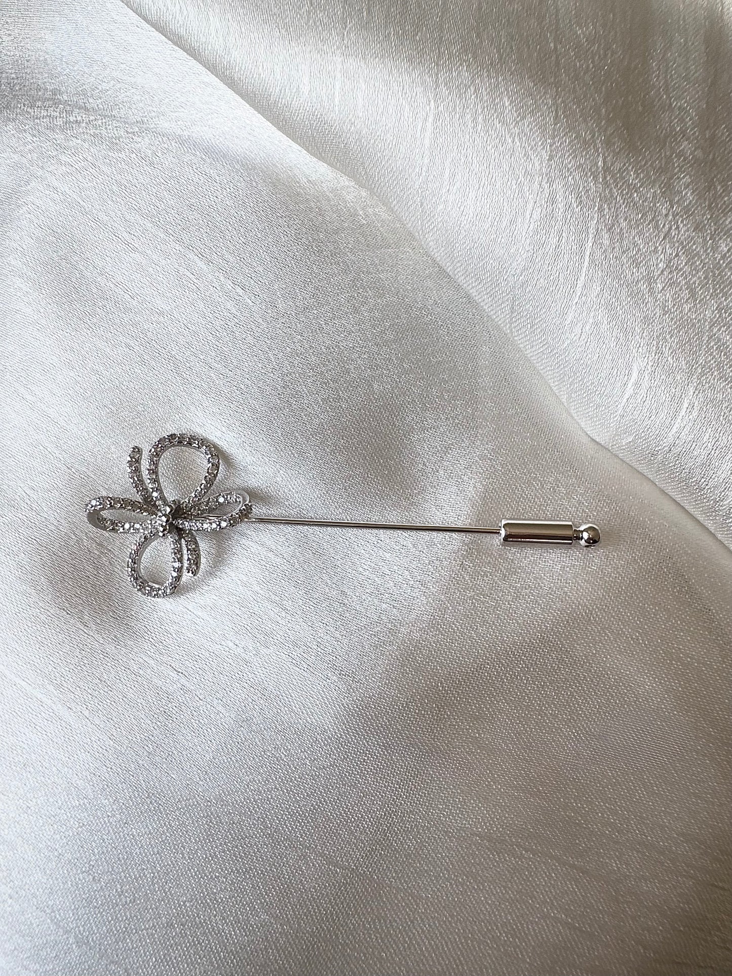 Silver bow long pin