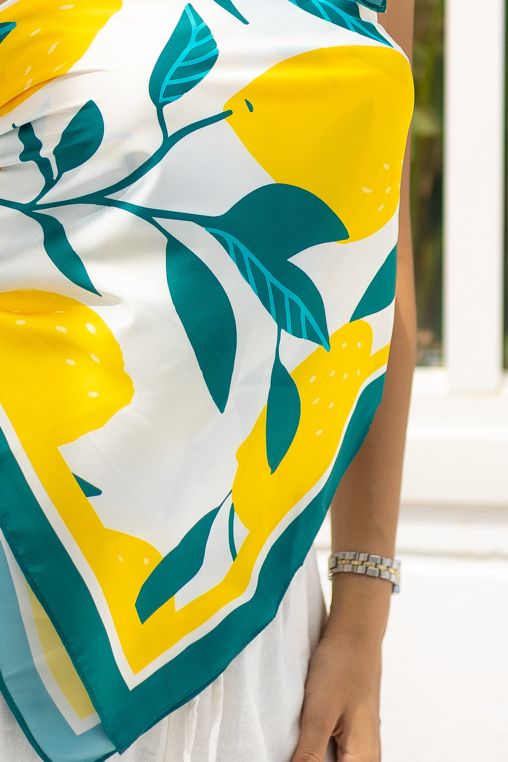 Green lemon scarf