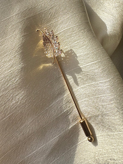 Golden leave pin